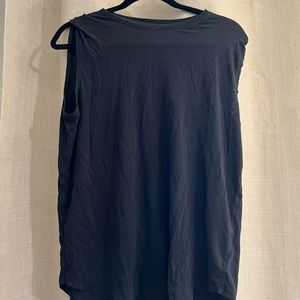 Lululemon black tank